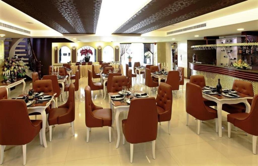 Golden Crown Hotel Saigon Thành Pho Ho Chí Minh Esterno foto